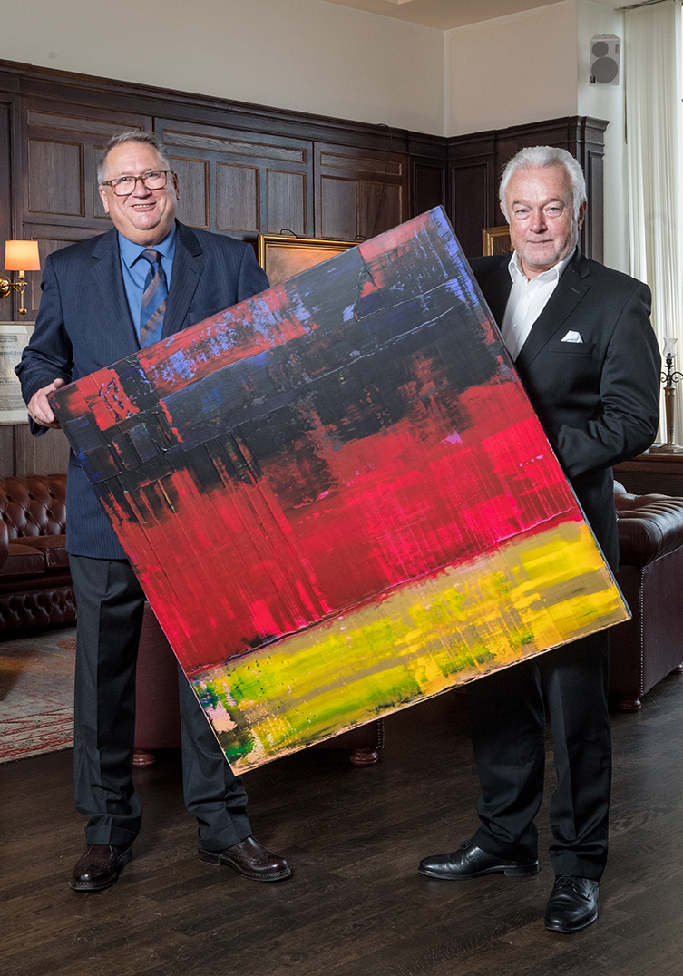 Gemälde "Deutschlandflagge" an Wolfgang Kubicki überreicht
